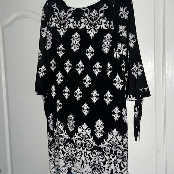 ✨ medium pattern dress - Picture 2 of 2